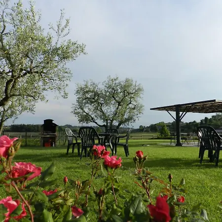 Agriturismo Le Ginestre - Regarda Travel *