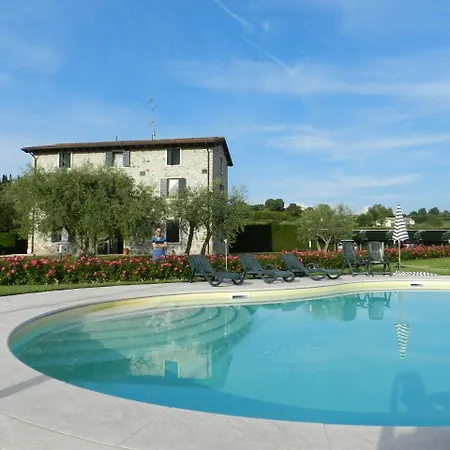 Agriturismo Le Ginestre - Regarda Travel Apartmán